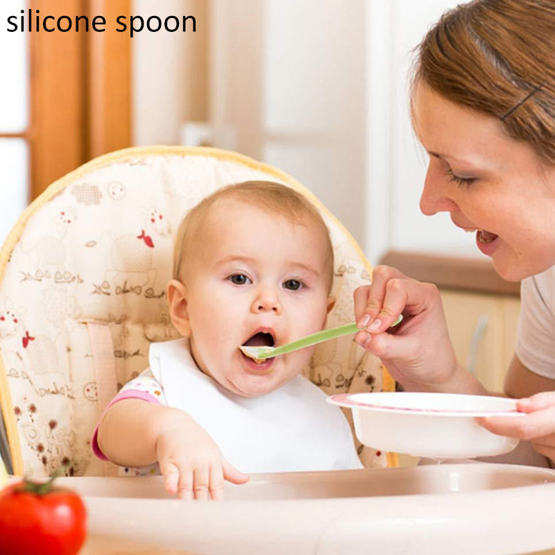 Cuillère d'entraînement pour bébé en silicone de qualité alimentaire